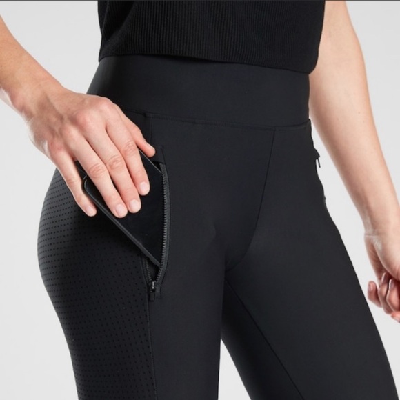 NWT ATHLETA STELLAR CROP PANT BLACK - Picture 4 of 5